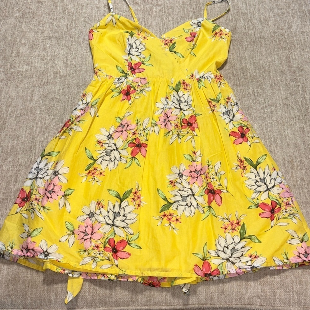 Vince Camuto sz 4 Small Yellow Spring Summer dress lined floral